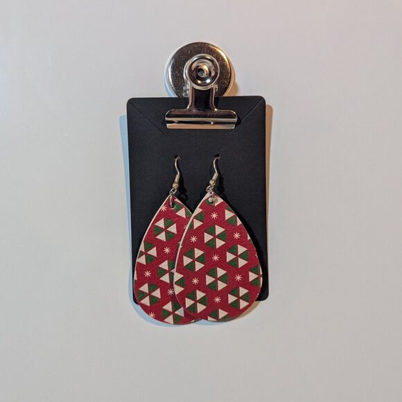Christmas Teardrop Dangle Earrings Holiday Pattern – Lightweight Faux Leather - Picture 1 of 1